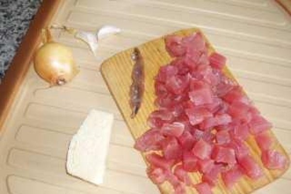 Rigatoni cu ton proaspat