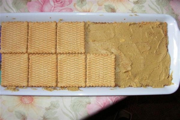 Tort de biscuiti