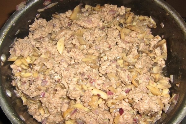 Cartofi cu carne tocata