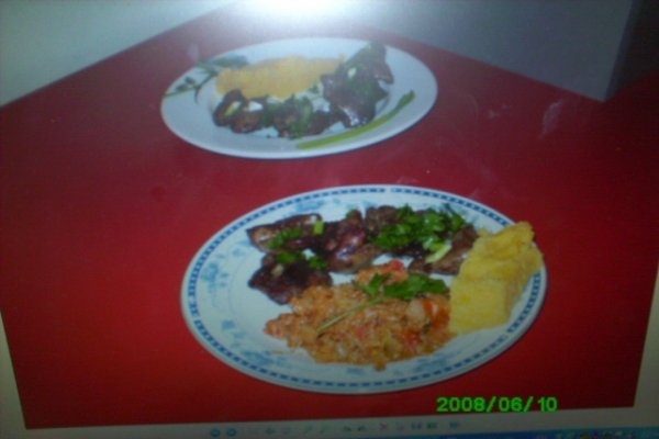 FICATEI CU MAMALIGUTA SI VARZA