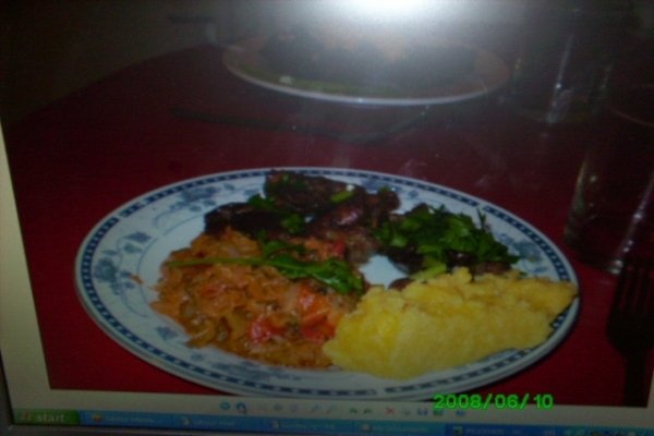 FICATEI CU MAMALIGUTA SI VARZA