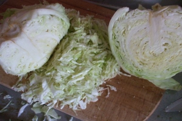 Mincare de varza cruda