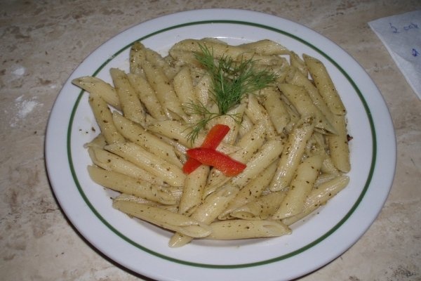 PENNE CU SOS PESTO