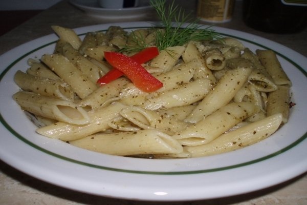 PENNE CU SOS PESTO