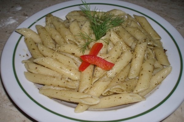 PENNE CU SOS PESTO