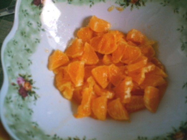 Tort cu frisca si fructe