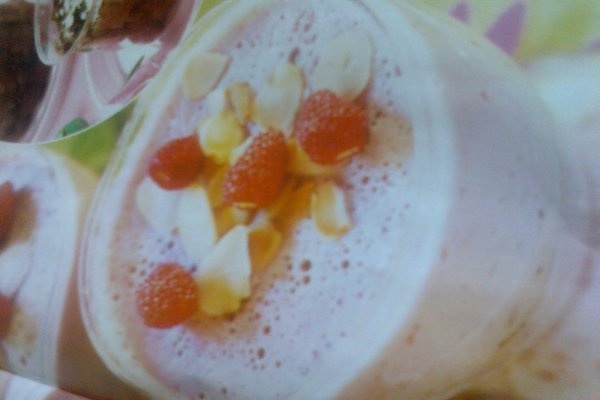 mousse de lamaie cu capsuni