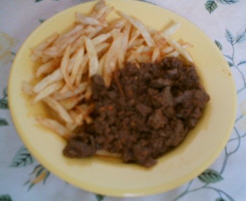 Ficatei de pasare cu sos de rosii