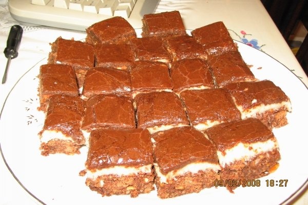 Prajitura cu ciocolata si vanilie ( capuccino)