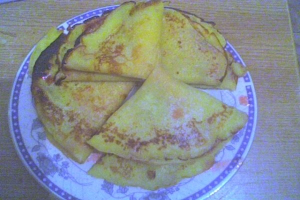 clatite cu dulceata de capsuni