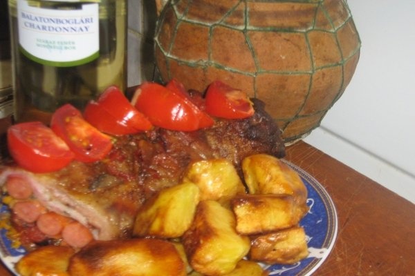 Ciolan afumat cu varza dulce si hrean