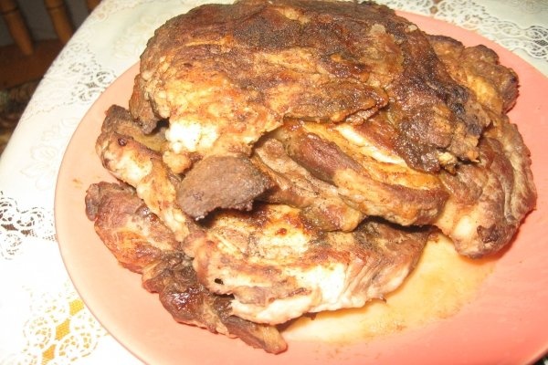 Gratar cu cartofi si salata verde