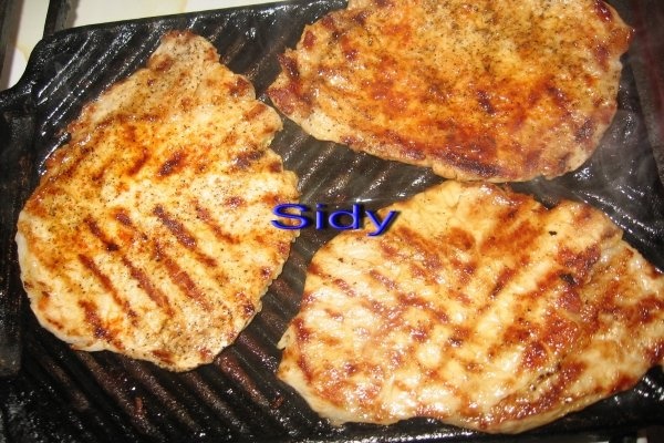 Gratar cu cartofi si salata verde