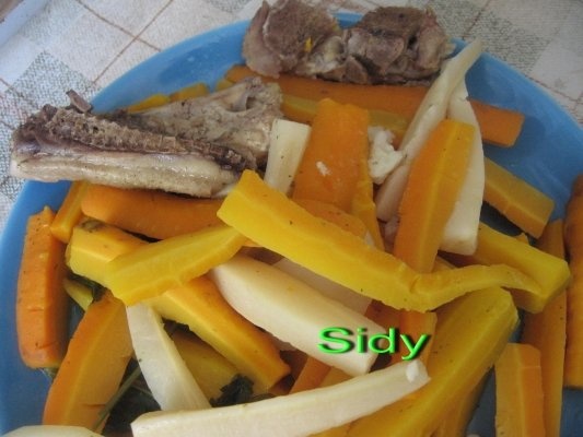 Salata boeuf cu oua fierte