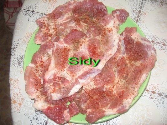 Ceafa la gratar cu cartofi noi