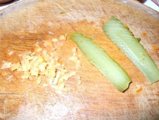 Salata de orez cu castraveti in otet