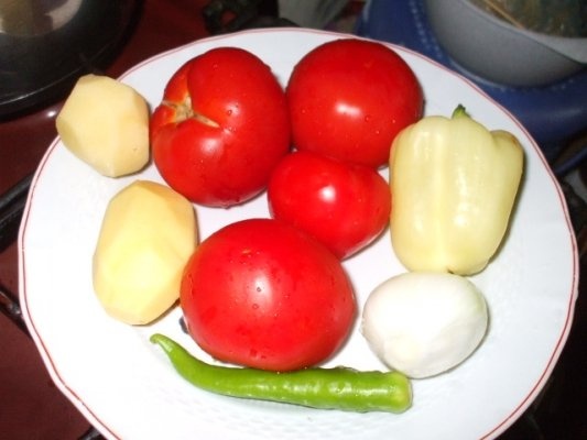 Ciorba de rosii cu taitei