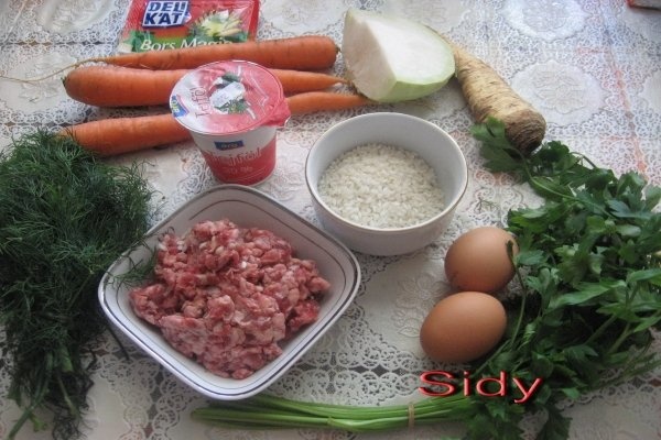 Ciorba de perisoare cu zarzavat nou