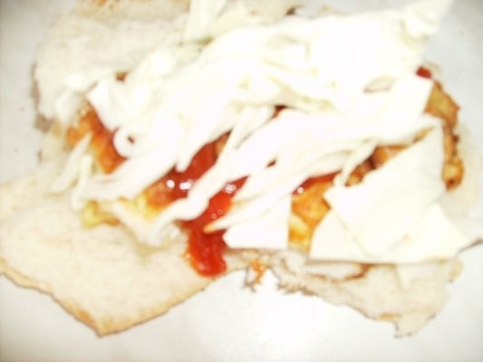 sandwich cu snitel si varza