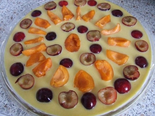 Tarta cu caise si corcoduse