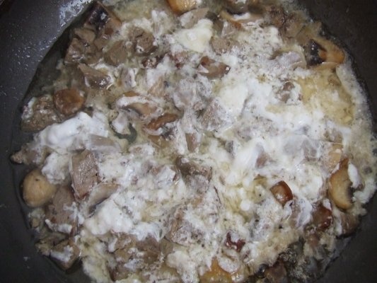 Clatite cu ficat si ciuperci