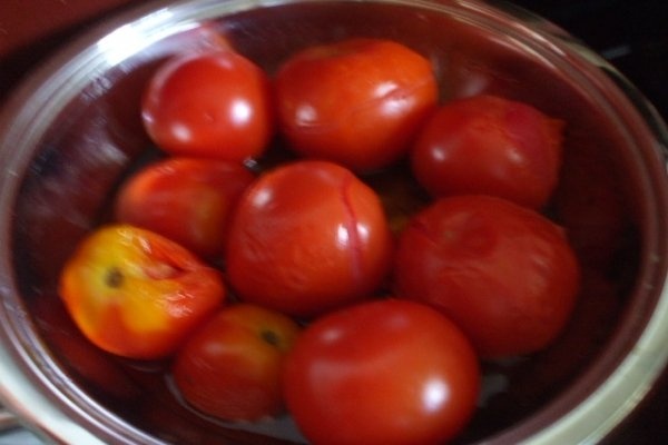 Salata de rosii coapte