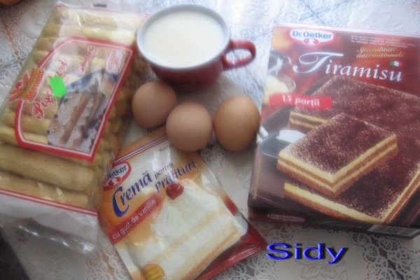 Tiramisu (din comert)