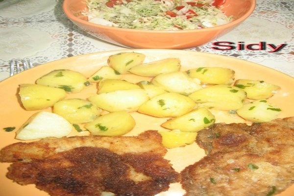 Snitel cu cartofi natur