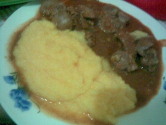 Ficatei cu smatana si mamaliguta