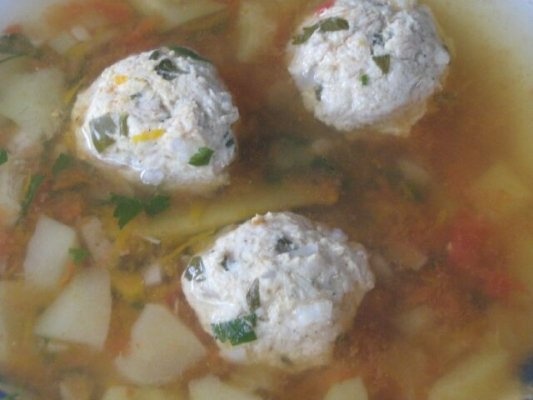 SUPA DE PERISOARE cu piept de pui