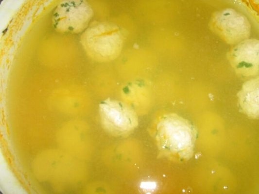 SUPA DE PERISOARE cu piept de pui