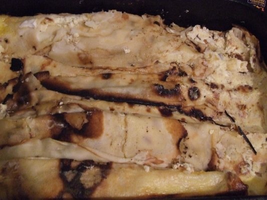 Clatite cu branza de vaci la cuptor