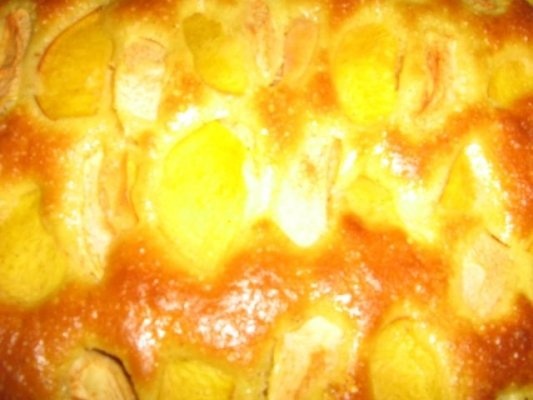 PRAJITURA CU PIERSICI si MERE