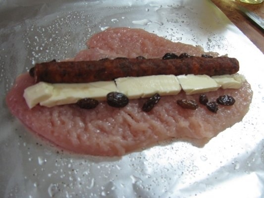 Rulada de pui in glazura alba