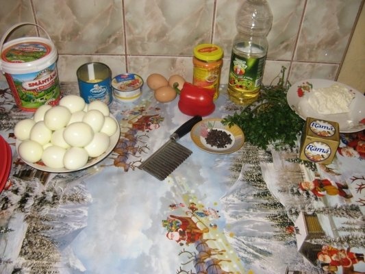 Ouă umplute şi oameni de zăpadă