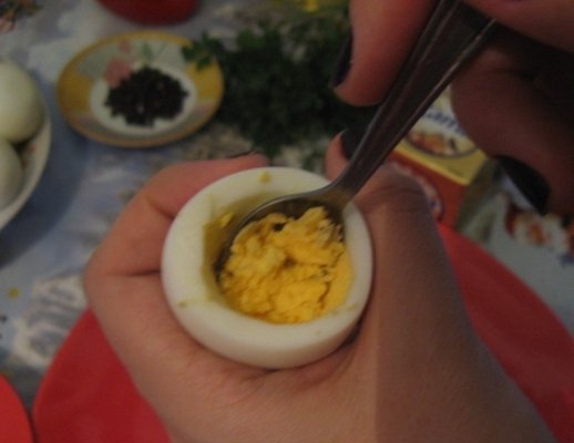 Ouă umplute şi oameni de zăpadă