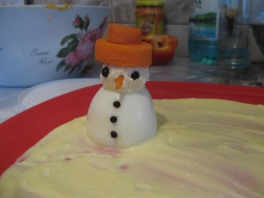 Ouă umplute şi oameni de zăpadă