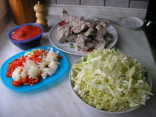 Varza fiarta cu coaste de porc