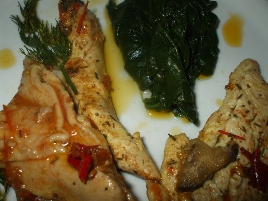 Piept de pui picant cu spanac