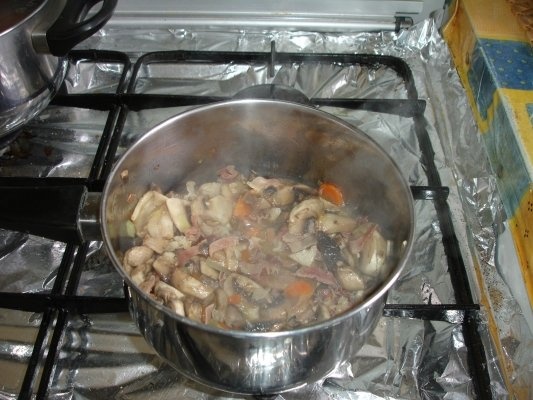 Pasta cu ciuperci si speck