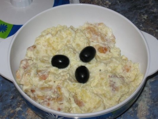 Cartofi copti in cuptor cu crochete de pui