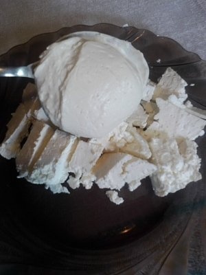 Branza cu smantana si mamaliguta