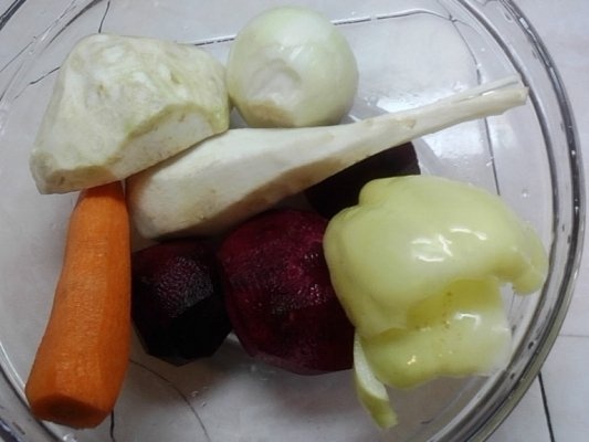 Bors rosu cu afumatura