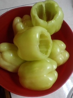 Ardei umpluti si sos