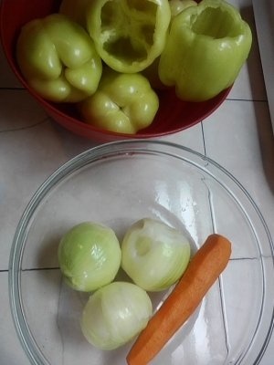 Ardei umpluti si sos