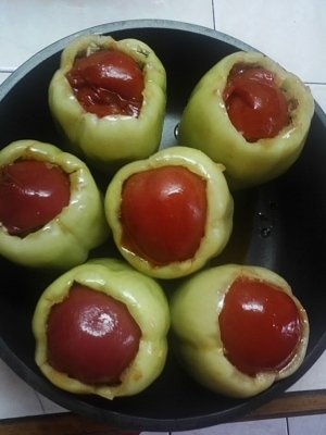 Ardei umpluti si sos