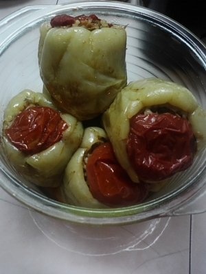 Ardei umpluti si sos