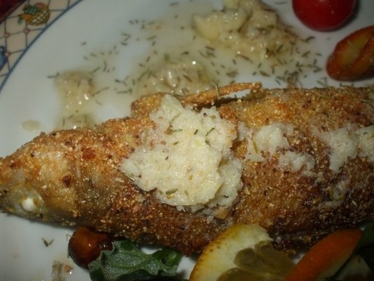 Salau prajit cu usturoi