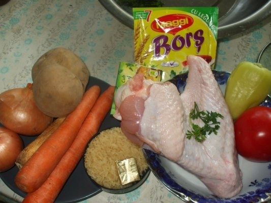 Ciorba de aripa de curcan cu zdrente de spanac