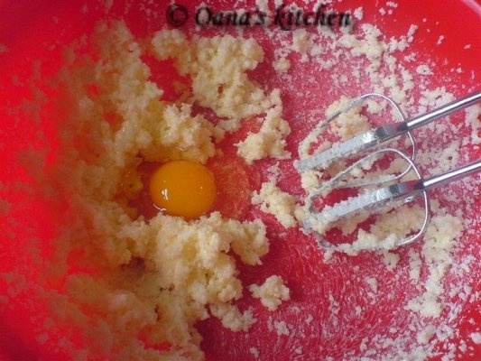 Chocolate chip cookies (biscuiti cu ciocolata, nuci si alune)